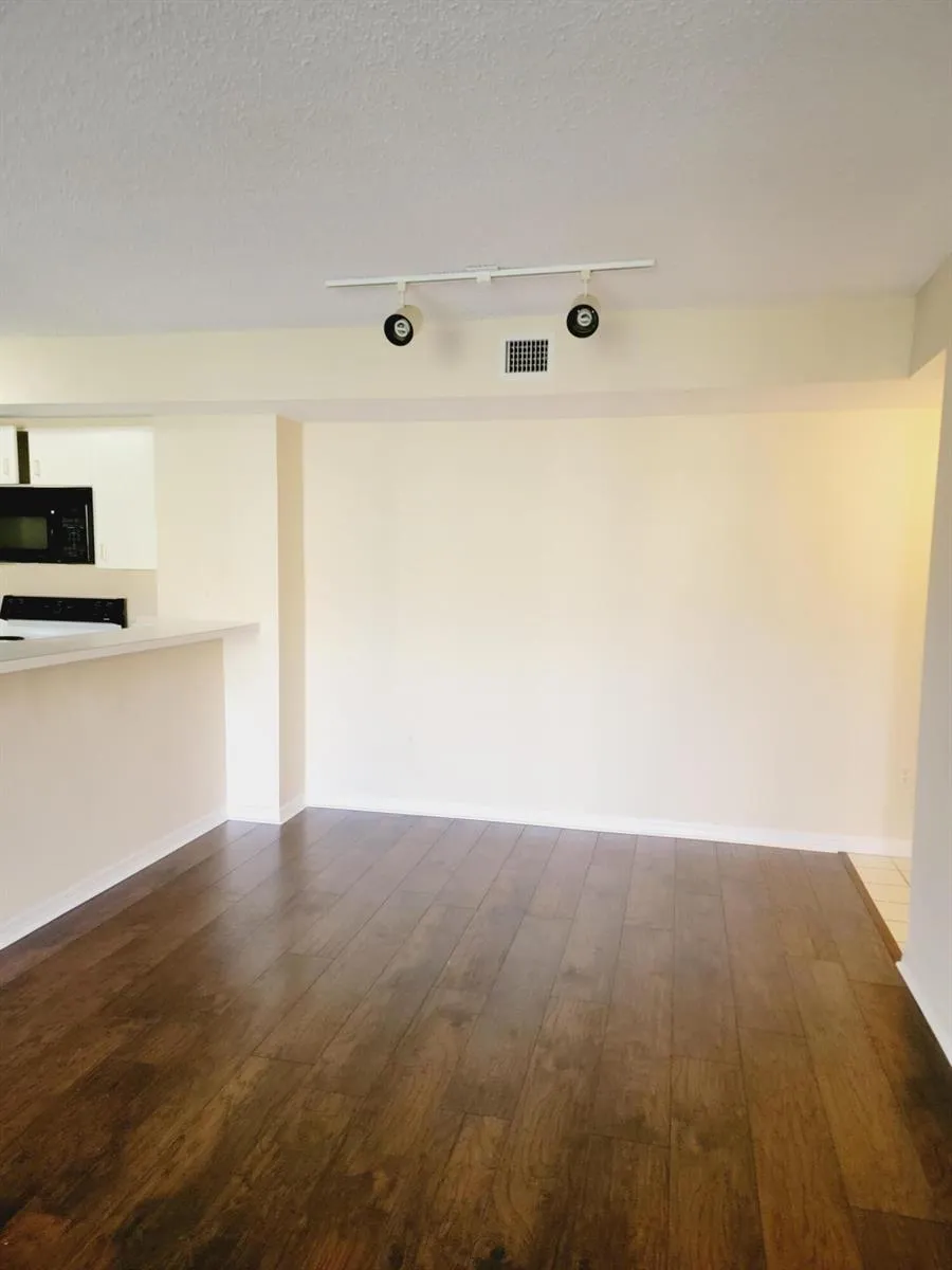 2640 S University Drive #222 Davie, FL 33328