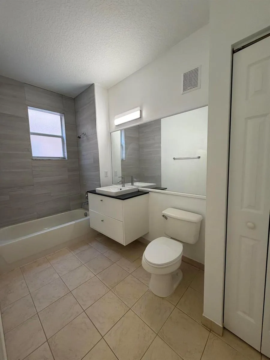 3553 Forest Hill Boulevard #45 Palm Springs, FL 33406