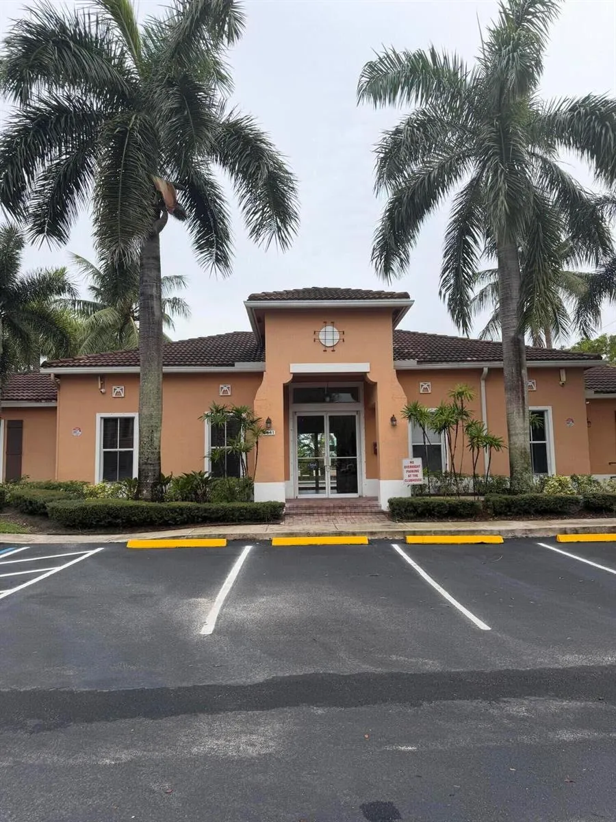 3553 Forest Hill Boulevard #45 Palm Springs, FL 33406
