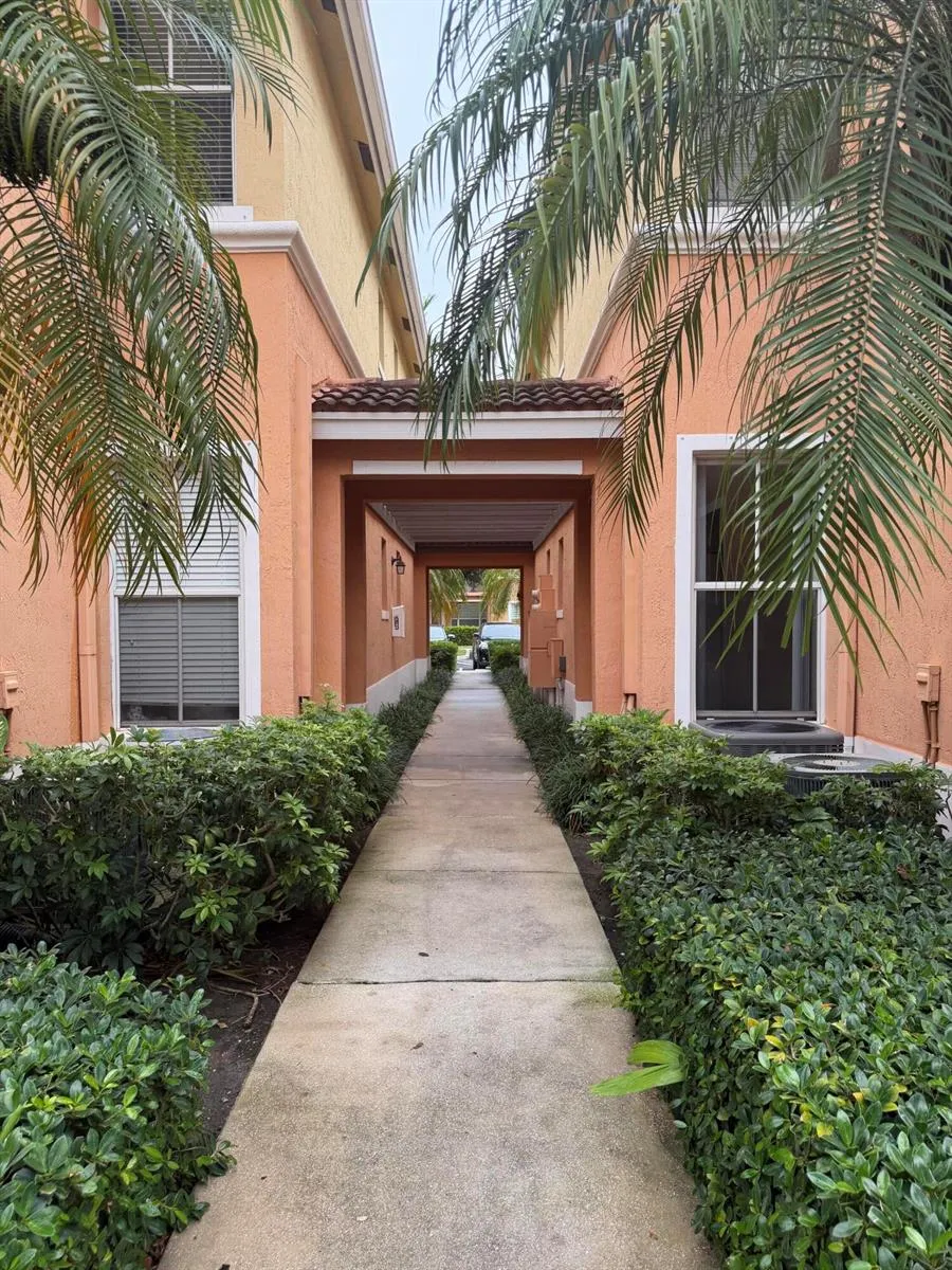 3553 Forest Hill Boulevard #45 Palm Springs, FL 33406