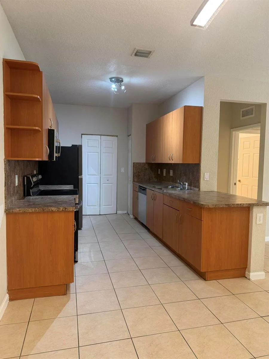 3553 Forest Hill Boulevard #45 Palm Springs, FL 33406
