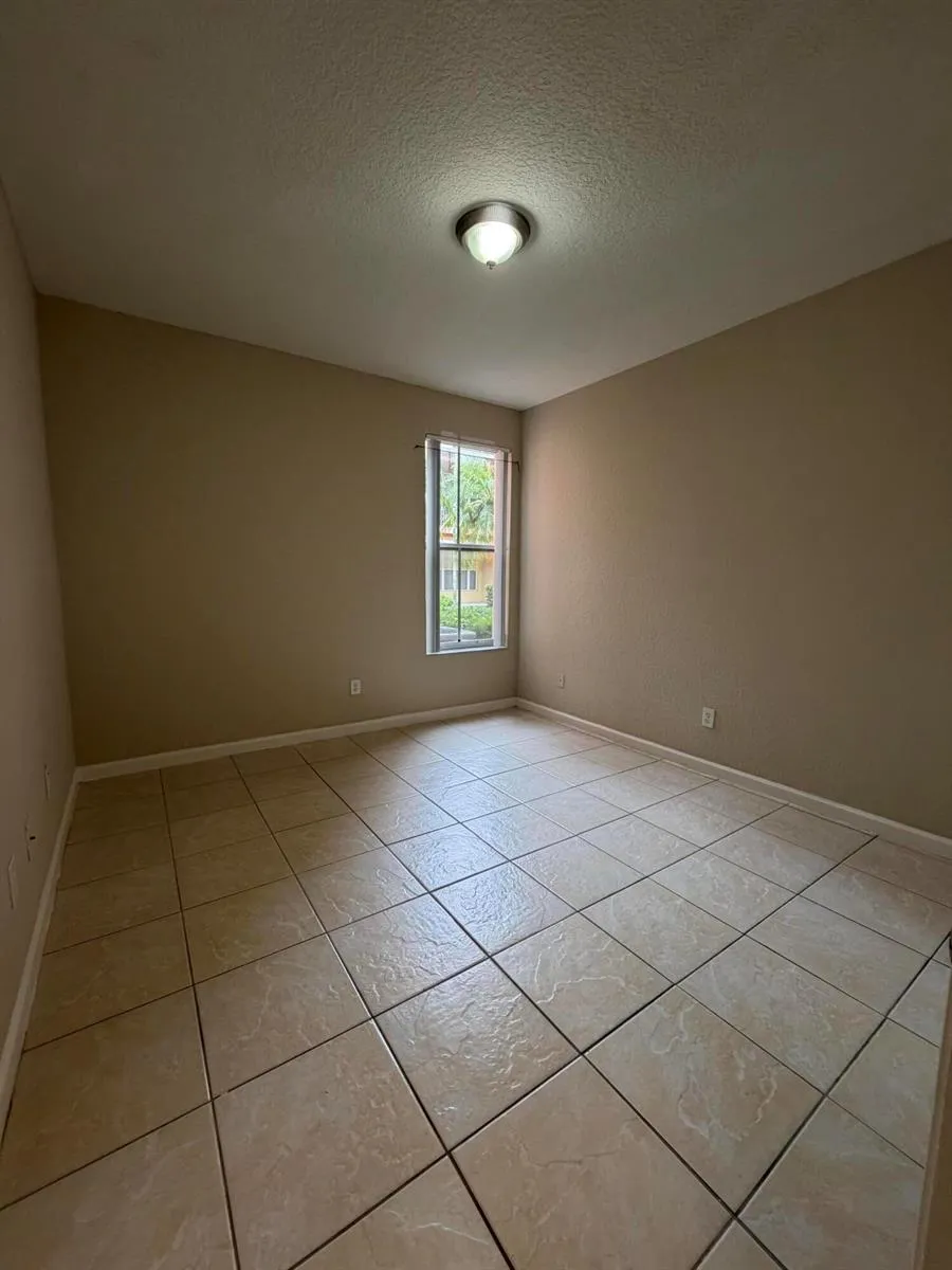 3553 Forest Hill Boulevard #45 Palm Springs, FL 33406