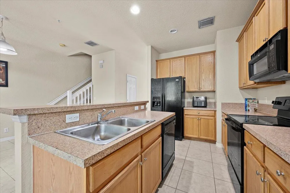 335 E Thatch Palm Circle #104 Jupiter, FL 33458