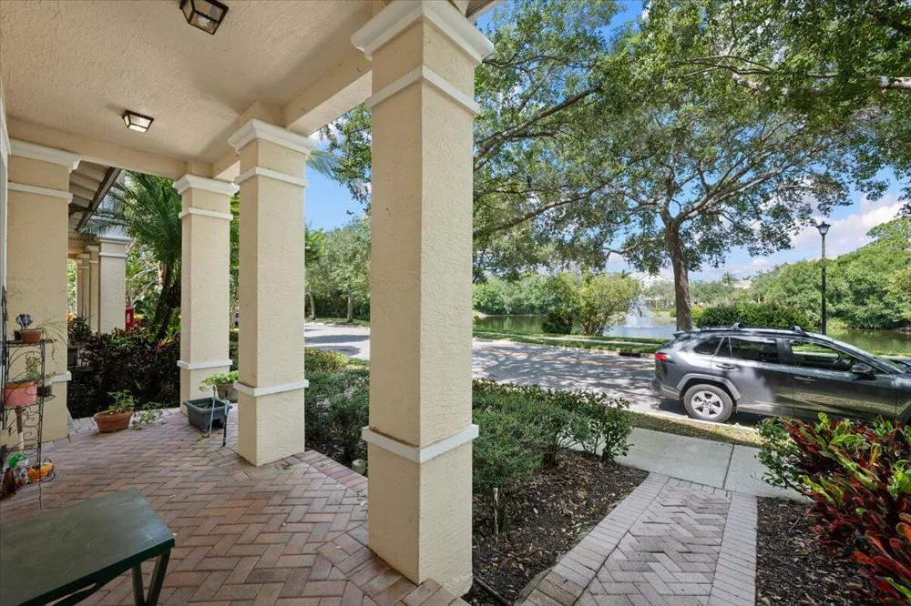 335 E Thatch Palm Circle #104 Jupiter, FL 33458