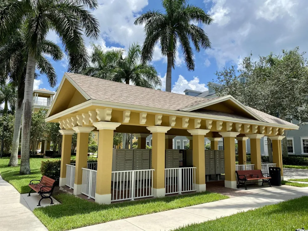 335 E Thatch Palm Circle #104 Jupiter, FL 33458