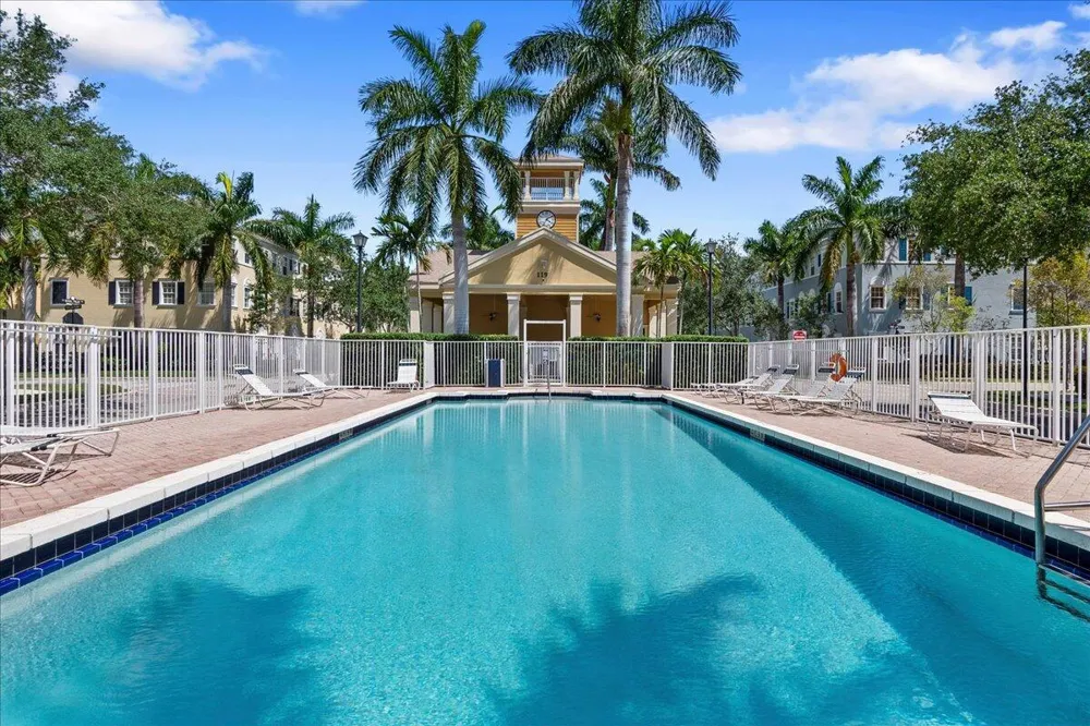 335 E Thatch Palm Circle #104 Jupiter, FL 33458