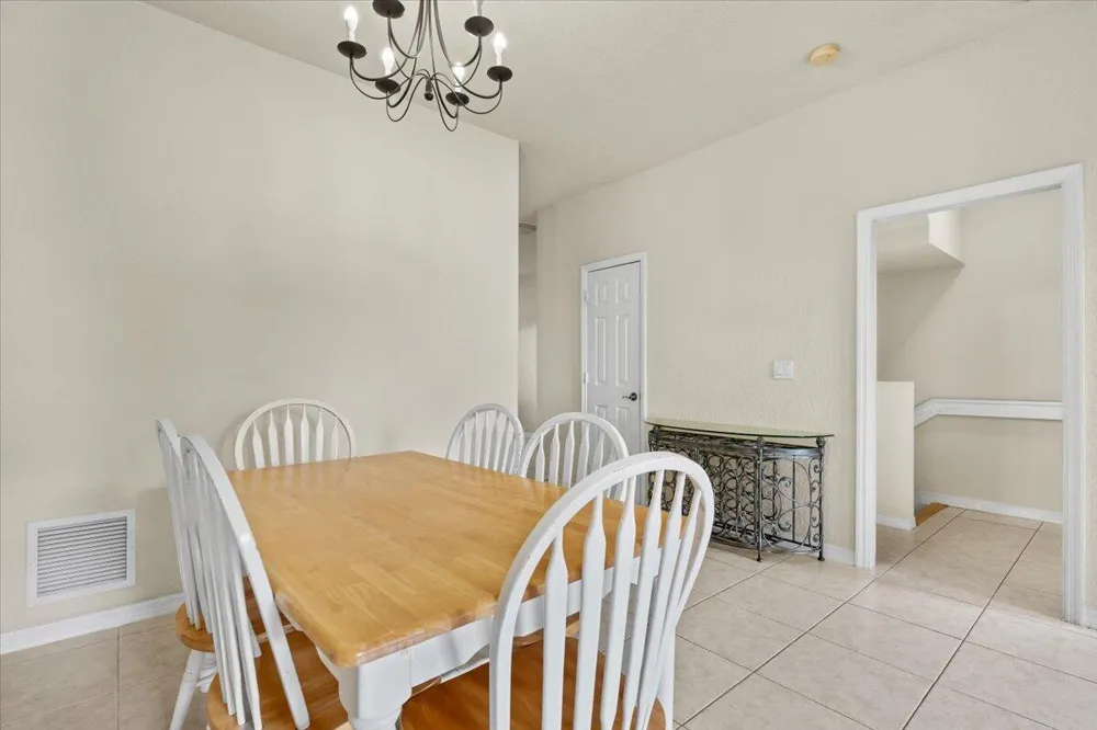 335 E Thatch Palm Circle #104 Jupiter, FL 33458