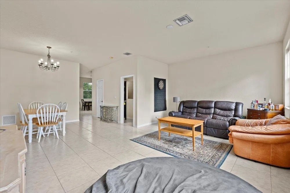 335 E Thatch Palm Circle #104 Jupiter, FL 33458