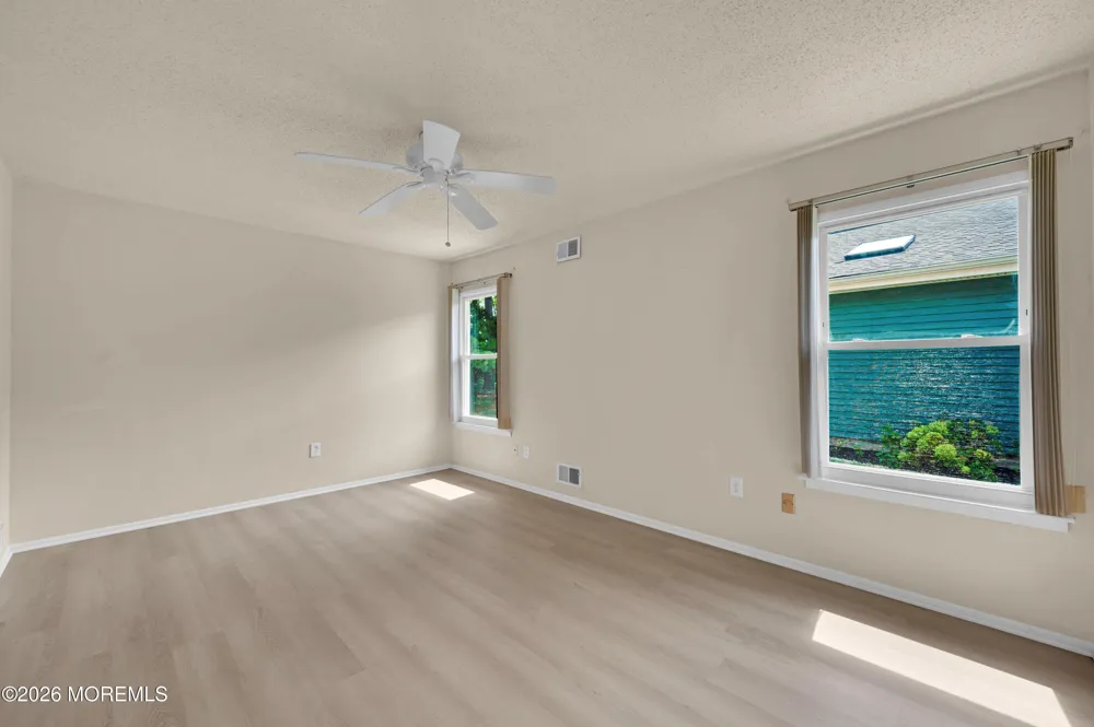 17 Seaview Avenue Brick, NJ 08723
