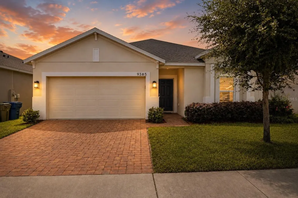 9385 LA SALLE STREET Groveland, FL 34736