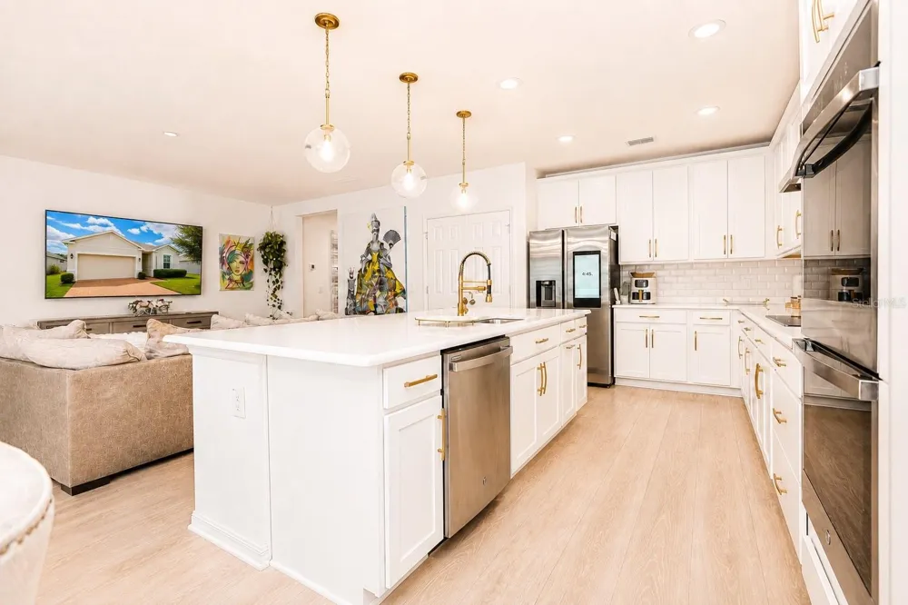 9385 LA SALLE STREET Groveland, FL 34736