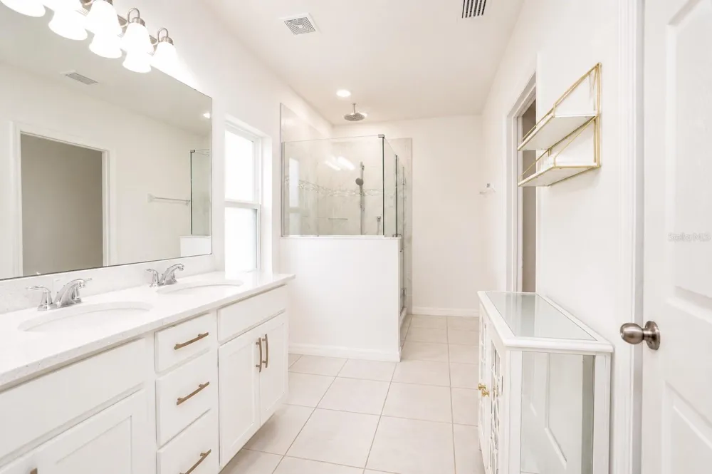 9385 LA SALLE STREET Groveland, FL 34736