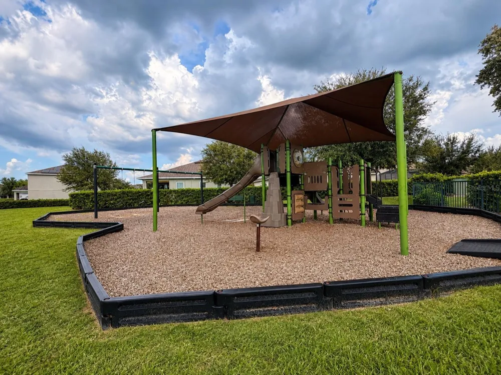 9385 LA SALLE STREET Groveland, FL 34736