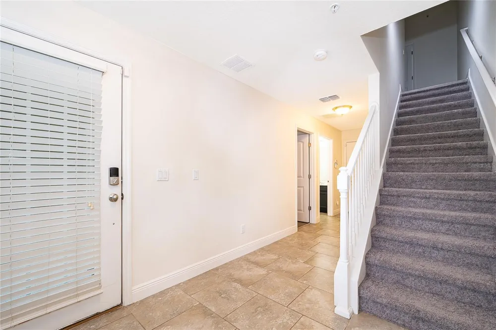 10061 TOWN LAKE DRIVE Orlando, FL 32832