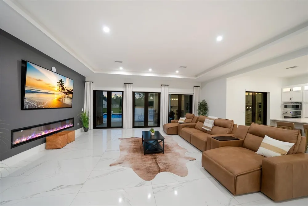 20307 74TH AVENUE E Bradenton, FL 34202