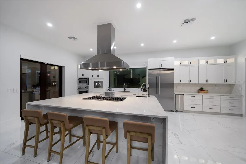 20307 74TH AVENUE E Bradenton, FL 34202