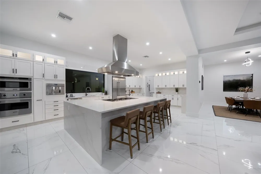 20307 74TH AVENUE E Bradenton, FL 34202
