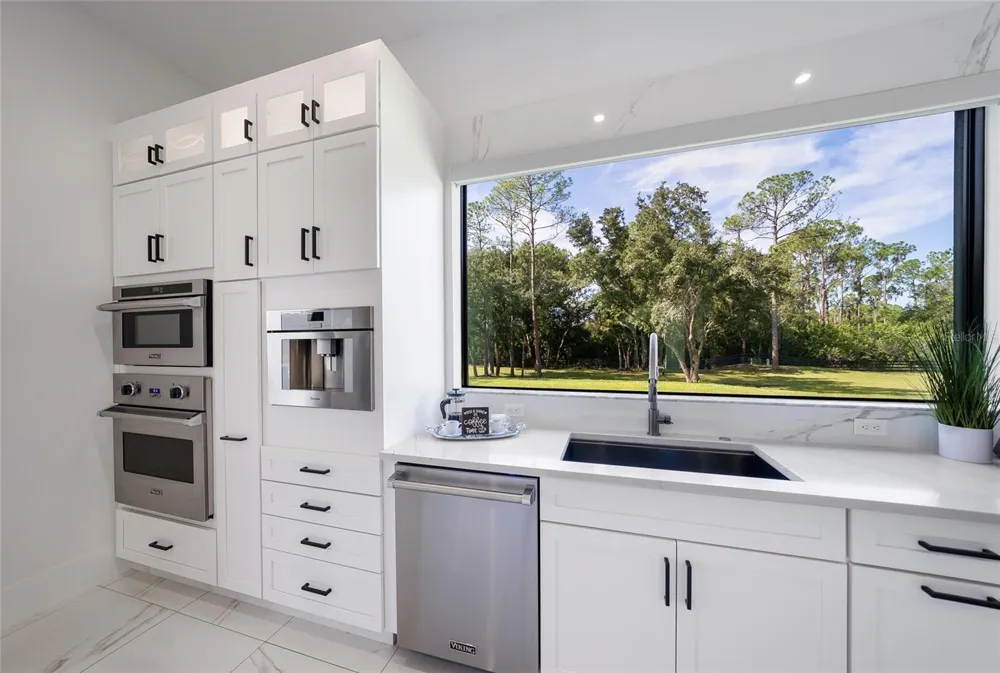 20307 74TH AVENUE E Bradenton, FL 34202