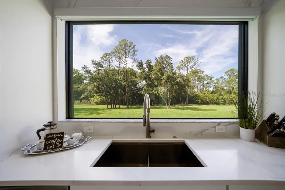 20307 74TH AVENUE E Bradenton, FL 34202