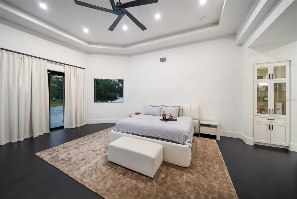 20307 74TH AVENUE E Bradenton, FL 34202