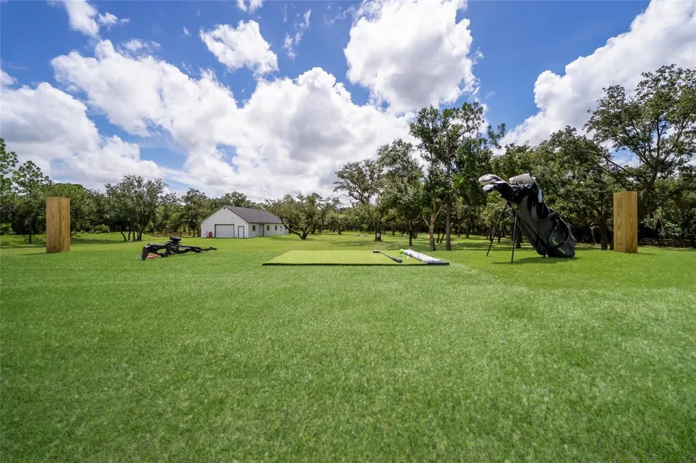 20307 74TH AVENUE E Bradenton, FL 34202