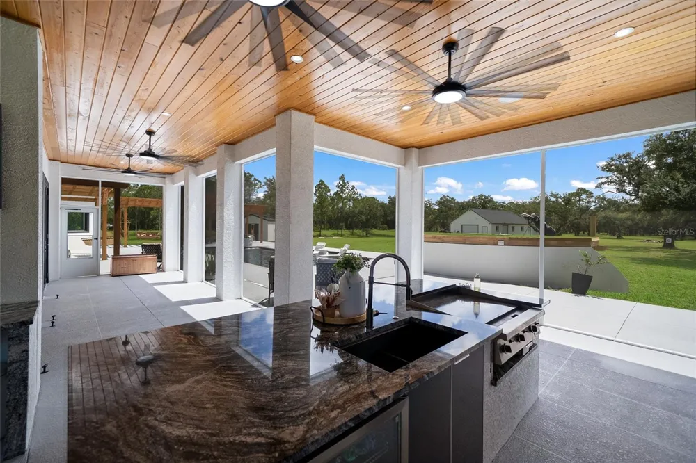 20307 74TH AVENUE E Bradenton, FL 34202