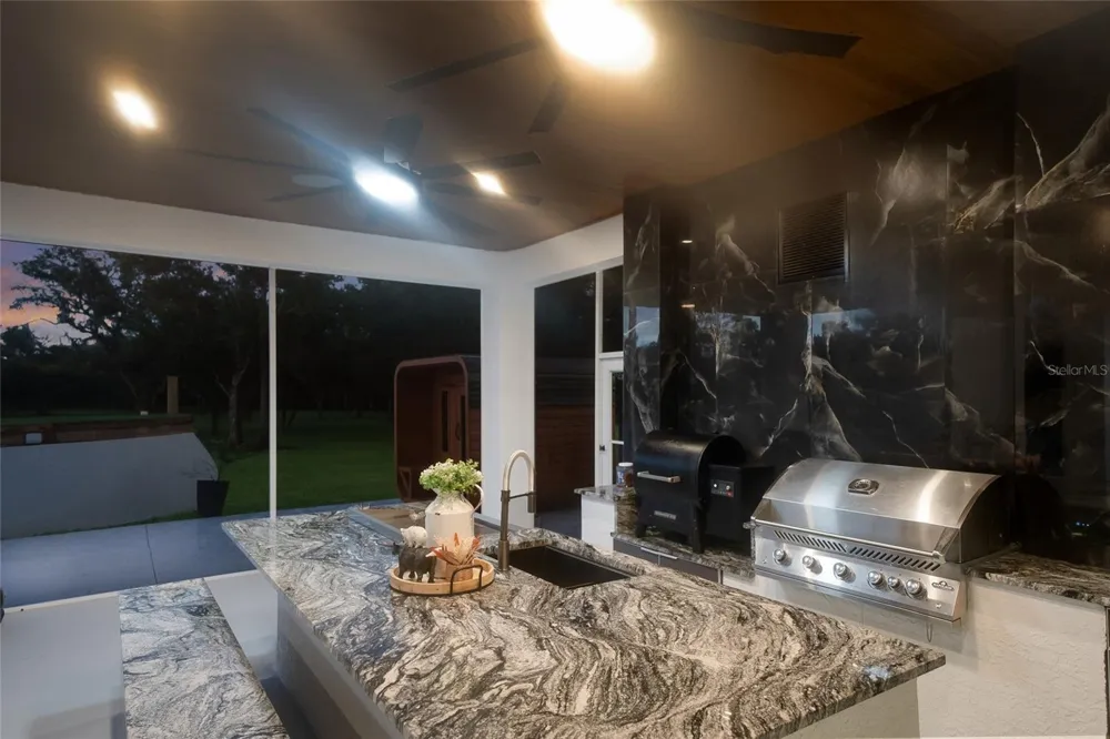 20307 74TH AVENUE E Bradenton, FL 34202