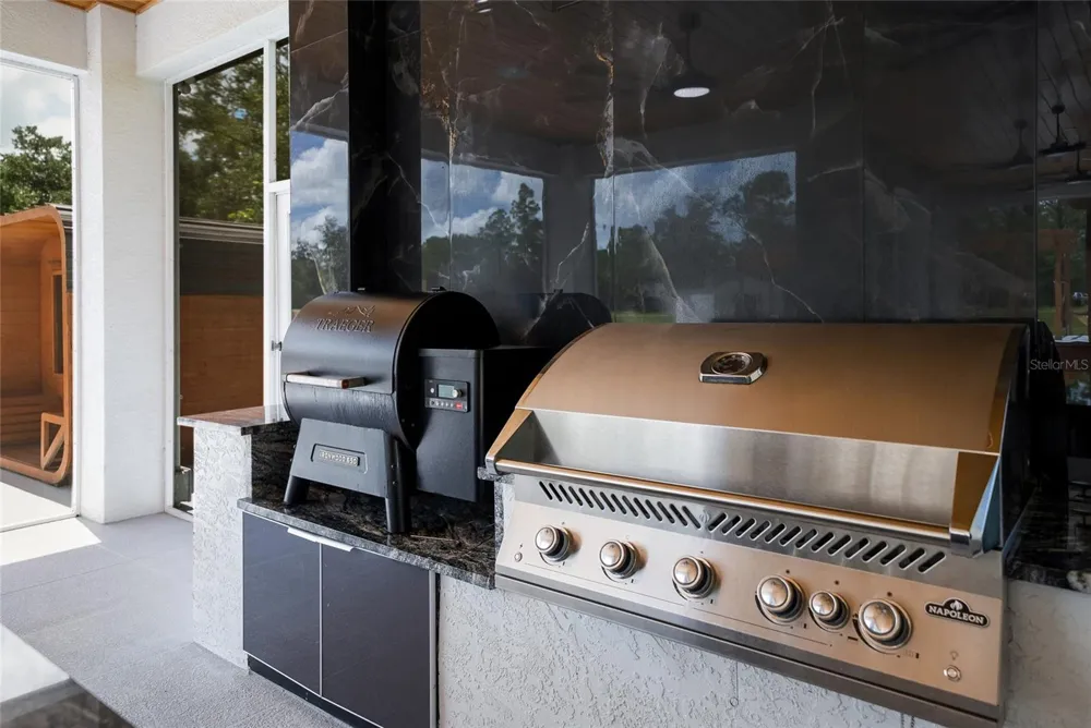20307 74TH AVENUE E Bradenton, FL 34202