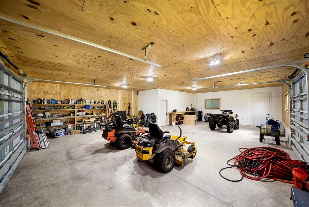 20307 74TH AVENUE E Bradenton, FL 34202