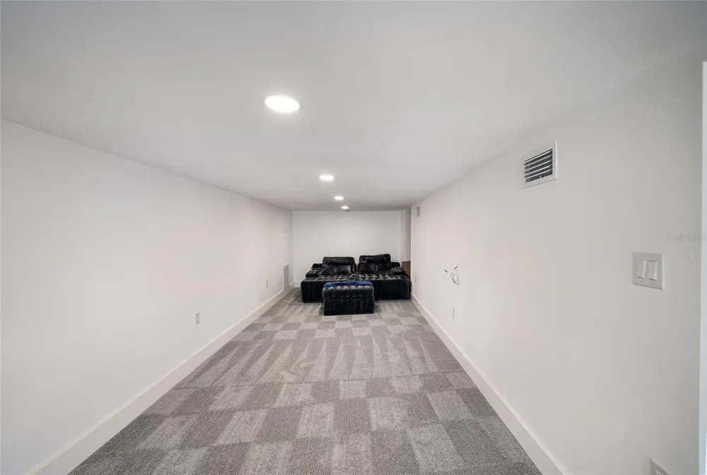 20307 74TH AVENUE E Bradenton, FL 34202
