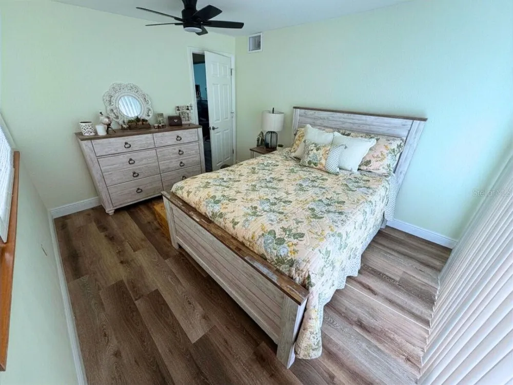 13034 CLAY AVENUE Largo, FL 33773