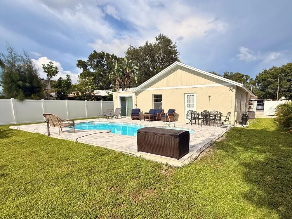 13034 CLAY AVENUE Largo, FL 33773