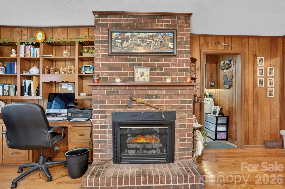 3702 Cabin Creek Road Zirconia, NC 28790