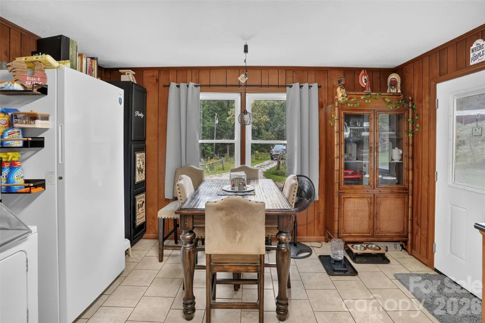 3702 Cabin Creek Road Zirconia, NC 28790