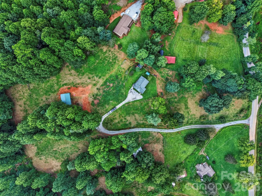 3702 Cabin Creek Road Zirconia, NC 28790