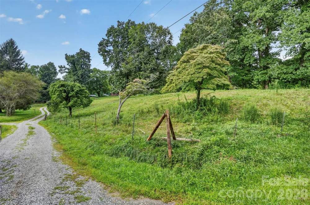 3702 Cabin Creek Road Zirconia, NC 28790