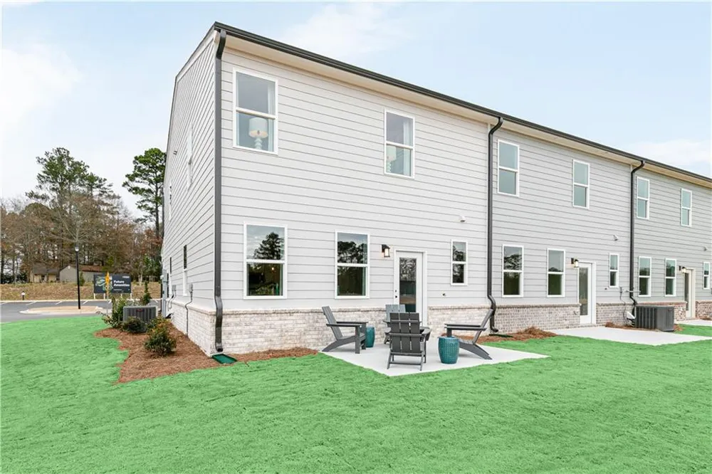 547 Raelyns Way Loganville, GA 30052