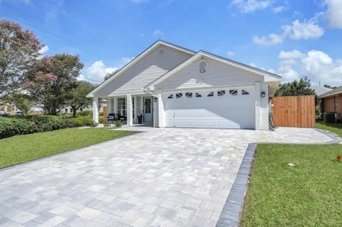 13 Windrift Drive