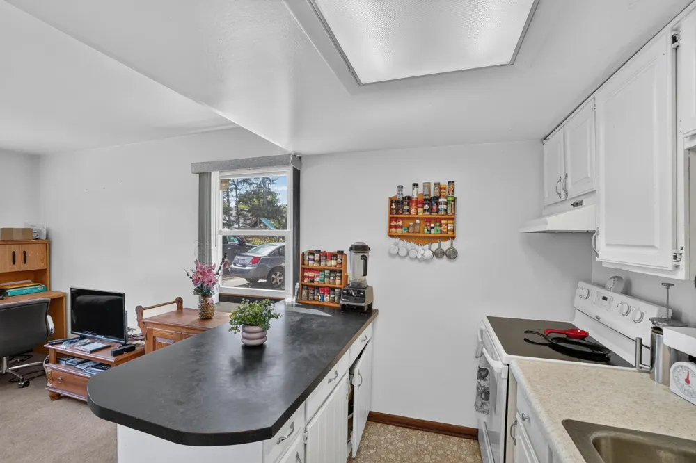 199 E 34th Street #5 Holland, MI 49423