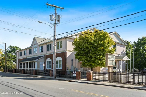 100 Main Street