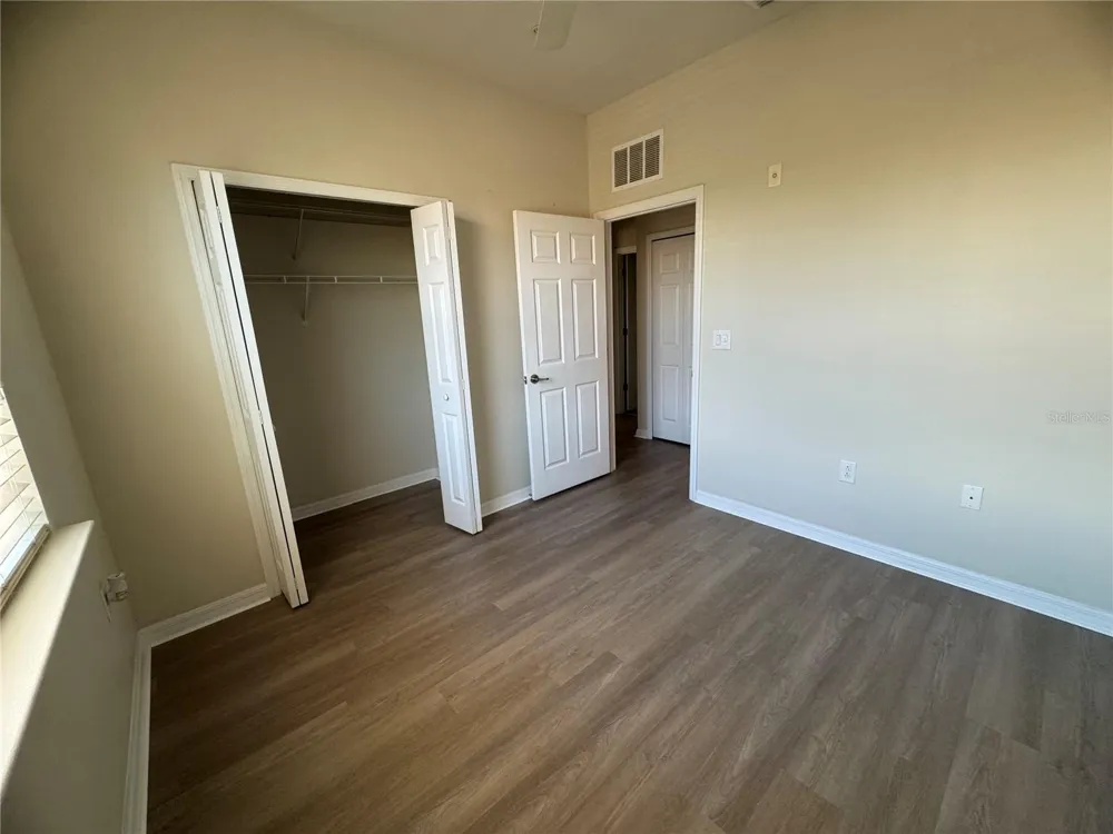 5467 SOAPSTONE PLACE #203 Sarasota, FL 34233