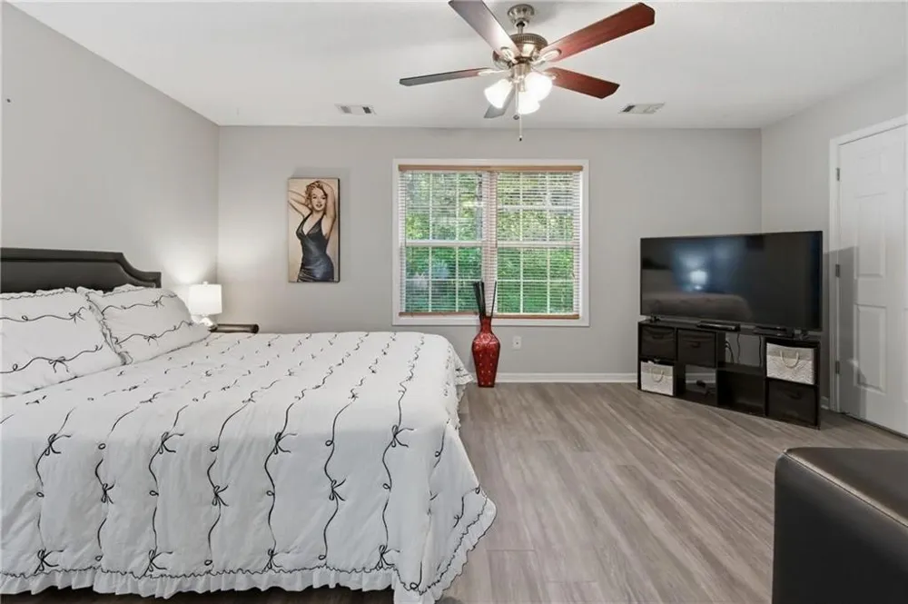 313 Venture Path Hiram, GA 30141