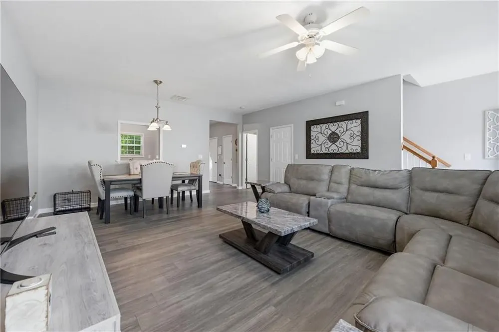 313 Venture Path Hiram, GA 30141