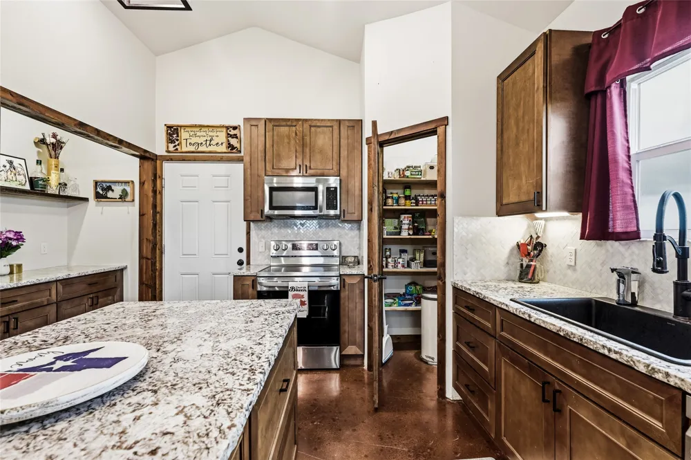 435 County Road 4875 Celeste, TX 75423