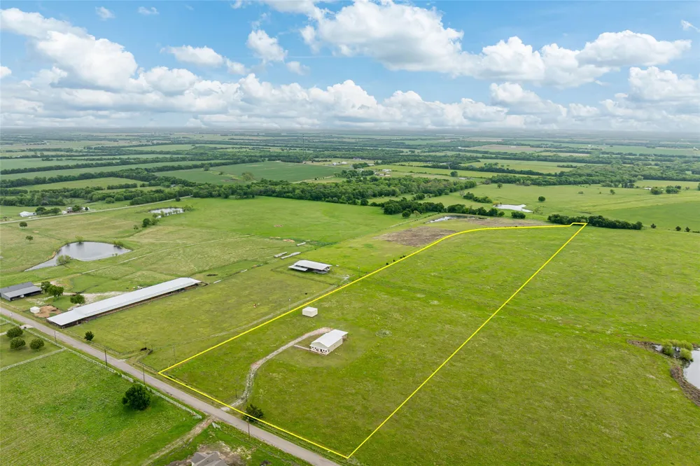 435 County Road 4875 Celeste, TX 75423