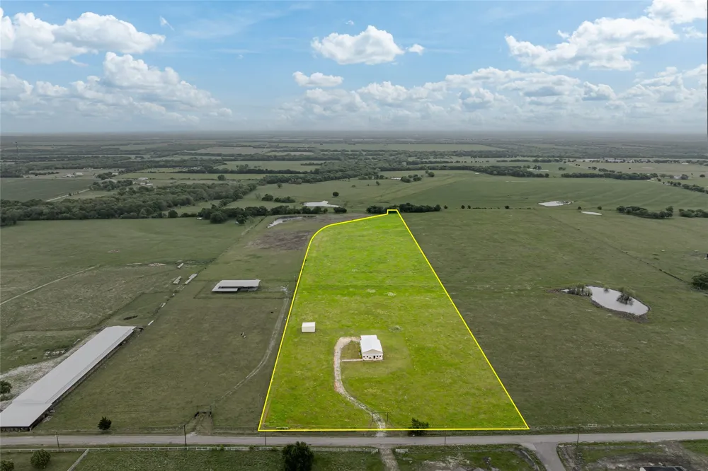 435 County Road 4875 Celeste, TX 75423
