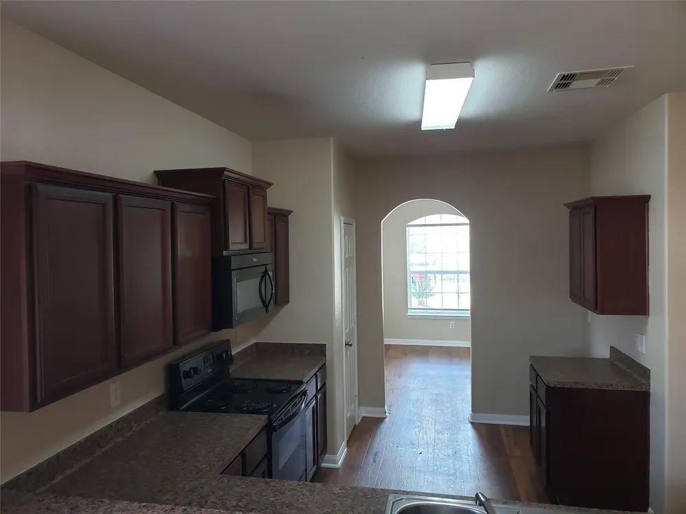 5619 Straight Way Houston, TX 77339