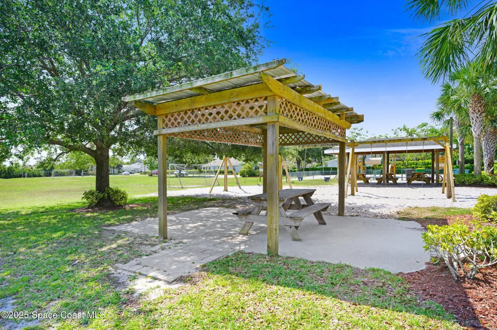 1749 Tullagee Avenue Melbourne, FL 32940
