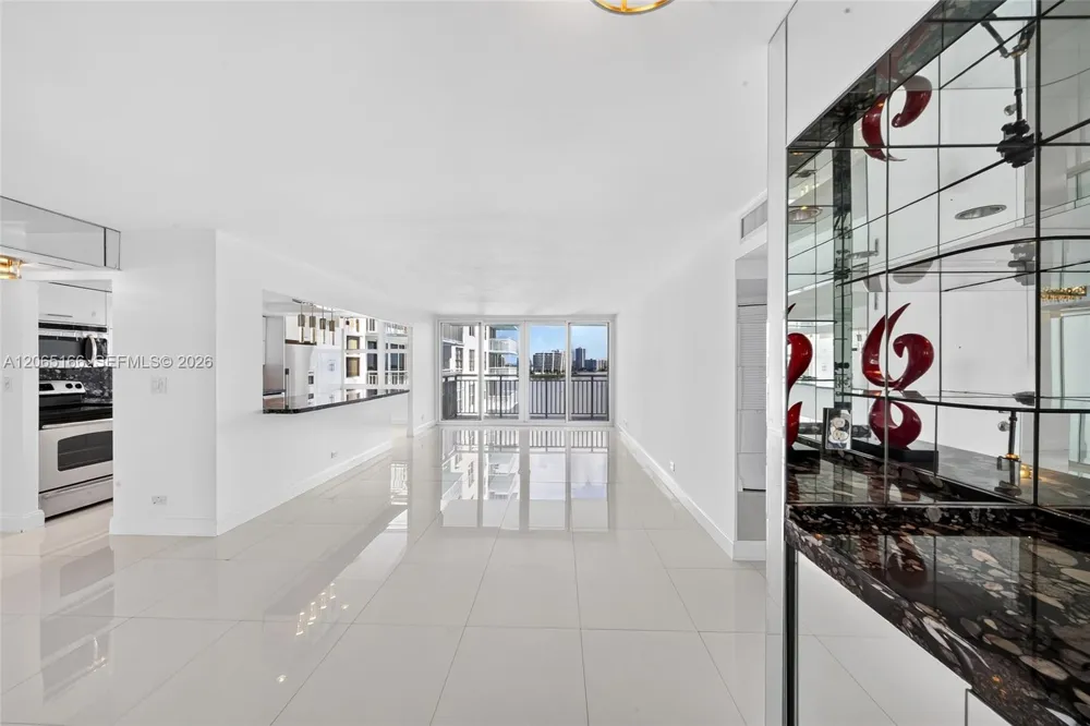 301 174th St #1216 Sunny Isles Beach, FL 33160