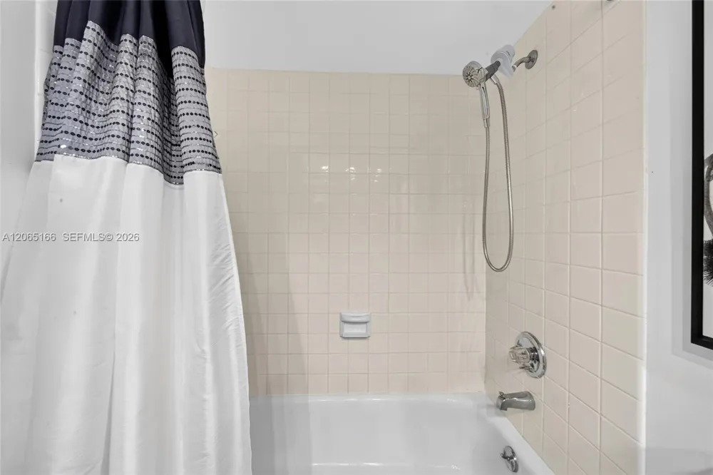 301 174th St #1216 Sunny Isles Beach, FL 33160